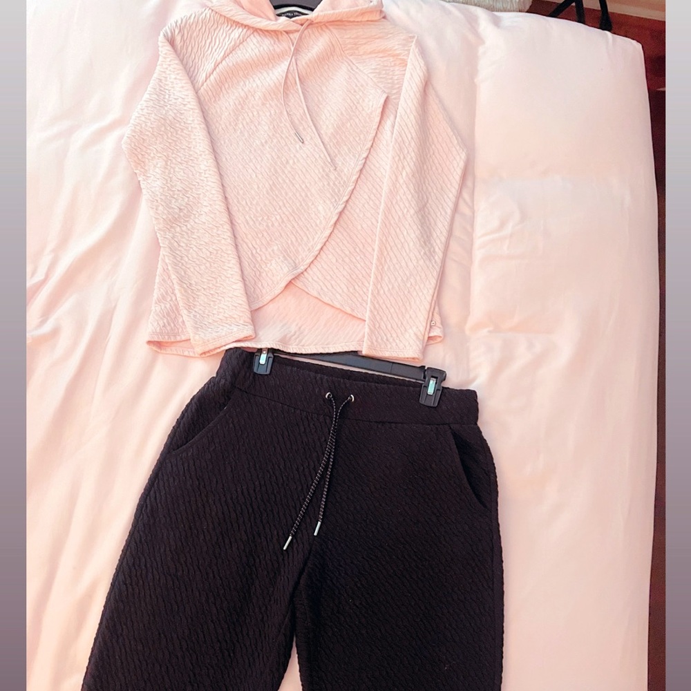 Saks Fifth Ave’s Ivanka Trump’s Sweatsuit